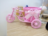 Giỏ hoa xe đạp trang trí 22cm bánh xe di chuyển linh động đa sắc màu