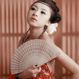 Quạt chụp hình cổ trang cute thanh gỗ họa tiết đẹp nhiều màu chọn lựa rẻ bất ngờ