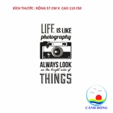 Decal dán tường máy ảnh và chữ truyền động lực về cuộc sống