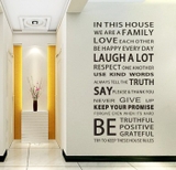 Giấy dán tường chữ WE ARE A FAMILY TRUYỀN ĐỘNG LỰC Ý NGHĨA