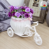 Giỏ hoa xe đạp trang trí kèm hoa vải lụa nhiều màu sắc