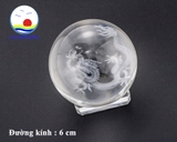Quả cầu pha lê khắc 3D phong thủy RỒNG THẦN UY DŨNG - QUÀ TẶNG SANG TRỌNG