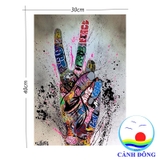 Tranh canvas hai ngón tay chữ V – biểu tượng của sự chiến thắng