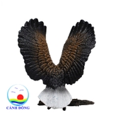 Mô hình đại bàng tung cánh trang trí sáng tạo