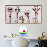 Tranh canvas gia đình hươu cao cổ nghệ thuật sang trọng