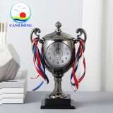Đồng hồ để bàn chiếc cúp chiến thắng