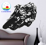 Decal dán tường thiết kế xe mô tô lái ôm cua đầy sáng tạo