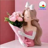 Bình hoa cô gái lọ hoa cô gái ôm hoa trang trí nhà cửa sang trọng
