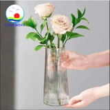 Lọ hoa thủy tinh hoàng gia cao 21.5 cm chạm khắc trang trí phòng xinh , decor chụp ảnh đẹp
