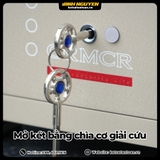 Két sắt Xiaomi CRMCR 55JB hỗ trợ mở bằng chìa cơ giải cứu khi hết pin hoặc quên mã