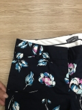 Quần nữ hoa nền navy Van Hausen