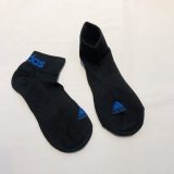 Tất Adidas đen chữ xanh xuất Nhật. HA0774