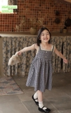 Váy caro viền ren bé gái Sofia. HA2126