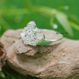 Nhẫn Bạc Nữ Trơn Hình Vương Miện Đính Đá N2408250058