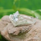 Nhẫn Bạc Nữ Trơn Hình Vương Miện Đính Đá N2408250060