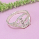 Nhẫn Bạc Nữ Trơn Ít Đá Thiết Kế Chữ L N2408250056
