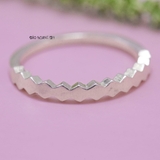 Nhẫn Bạc Nữ Trơn Không Đá Lượn Sóng N2408270016