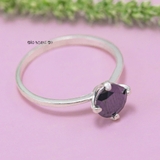 Nhẫn Bạc Nữ Phong Thủy Đá Đen N2409040122