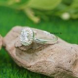 Nhẫn Bạc Nữ Hình Oval Đính Đá Sang Trọng