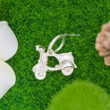 Mặt Dây Chuyền Bạc Nữ Hình Chiếc Xe Vespa M2409220043