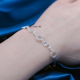 Lắc Tay Bạc Nữ S925 Hàng 3 Mặt Tròn Đá Lấp Lánh L2410080010