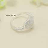 Nhẫn Bạc Nữ Hình Viên Kim Cương Đính Đá Tấm Sáng Lấp Lánh N2412070027