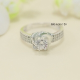 Nhẫn Bạc Nữ Hình Bông Hoa Gắn Đá Sang Trọng