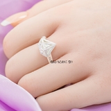 Nhẫn Bạc Nữ Hình Viên Kim Cương Ít Đá Đơn Giản Tinh Tế N2412070026