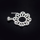 Mặt Dây Chuyền Bạc Nữ S925 Hoa Nhiều Cánh Đá Nhỏ Tinh Tế M2409240028