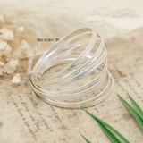 Vòng tay bạc nữ dạng vòng tuần bản dẹt hoạ tiết phay chéo 2 bên khắc hình tròn V2409130022