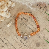 Vòng Hổ Phách Charm Cún Xinh V2409160013