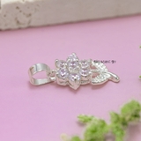 Mặt Dây Chuyền Bạc Nữ Hình Bông Hoa 6 Cánh Có Cành Và Lá M2409210024