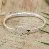 Vòng tay bạc nữ mặt vòng hình chữ X đính đá kết hợp với chữ Love V2409090014