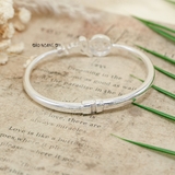 Vòng tay bạc nữ mặt vòng hình chữ X đính đá kết hợp với chữ Love V2409090014