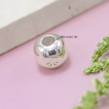 Mặt Dây Chuyền Bạc Nữ Hình Tròn Trơn Phay Hoa Nhỏ Tinh Tế M2409230055