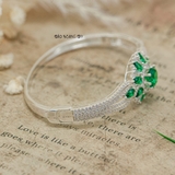 Vòng tay bạc nữ mặt vòng đính đá hình hoa hướng dương đính đá xanh lá cây vô cung sang trọng V2409050047