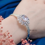 Vòng tay bạc nữ mặt vòng hình hoa các cánh hoa tạo tầng đính đá V2409050055