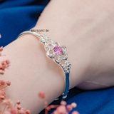 Vòng tay bạc nữ mặt vòng hoa 6 cánh nhuỵ hoa đính đá hồng cánh hoa có đính đá trắng V2409040029