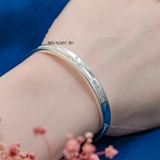 Vòng tay bạc nữ bản vừa thiết kế mặt võng rãnh hoạ tiết đơn giả kết hợp đính đá nhẹ nhàng V2409090011