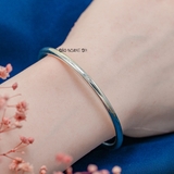 Vòng tay bạc nữ thiết kế vòng trơn đơn giản dễ đeo V2409090038