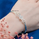 Vòng tay bạc nữ mặt vòng hình 3 cỏ ba lá đính đá xen kẽ mang lại sự may mắn cho người đeo V2409040017