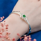 Vòng tay bạc nữ mặt vòng hình mặt trời tâm đính đá lớn màu xanh lá cây xung quang đính đá trắng V2409040032