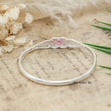 Vòng tay bạc nữ mặt vòng hình mắt nai đính đá hồng mộng mơ V2409040024