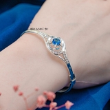 Vòng tay bạc nữ mặt vòng hình hoa nhuỵ hoa đính đá màu xanh da trời V2409050036