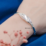 Vòng tay bạc nữ mặt vòng hình sóng mềm mại kết hợp đính 1 chút đá nhỏ nổi bật sang trọng V2409050029