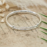 Vòng tay bạc nữ mặt vòng khắc hoạ tiết hoa sen và hình lá V2409130013