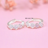 Bông Tai Bạc Cho Bé S925 Kiểu Bật Một Hàng Đá 4 Viên Ziczac Xinh Xắn H2410280056