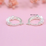 Bông Tai Bạc Cho Bé S925 Kiểu Bật Một Hàng Đá 4 Viên Ziczac Xinh Xắn H2410280056