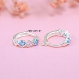 Bông Tai Bạc Cho Bé S925 Kiểu Bật Một Hàng Đá 4 Viên Ziczac Xinh Xắn H2410280059