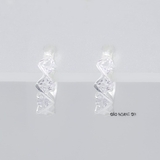 Bông Tai Bạc Cho Bé S925 Kiểu Bật Một Hàng Đá 4 Viên Ziczac Xinh Xắn H2410280056